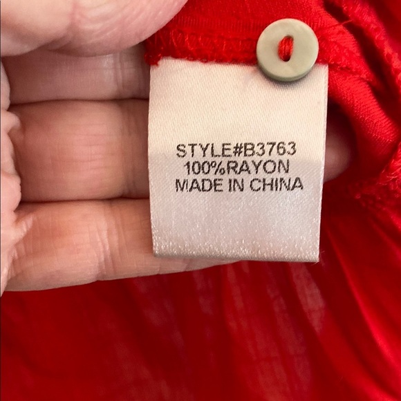 🎉SALE🎉Jodifl Red Ruffled Women's Top - Picture 3 of 8